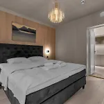 Northstay - The Grand L Luxurious L Location, Two Full Bathrooms Lejlighed