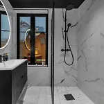 Northstay - The Grand L Luxurious L Location, Two Full Bathrooms Lejlighed Tromsø