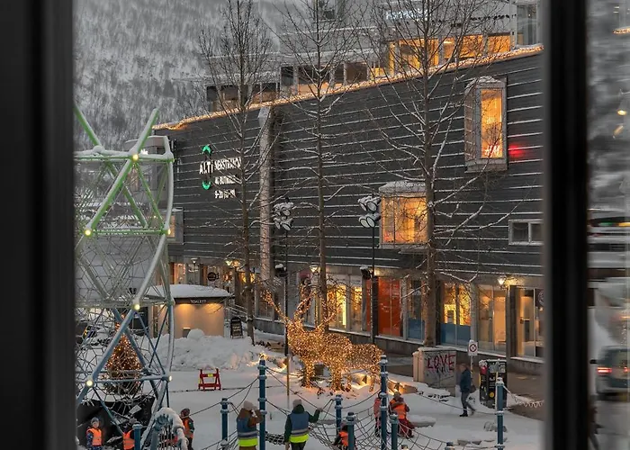 Northstay - The Grand L Luxurious L Location, Two Full Bathrooms * Tromsø