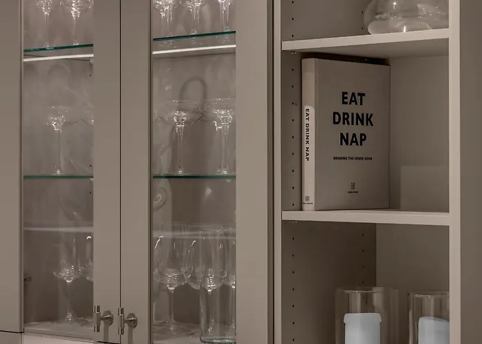 Northstay - The Grand L Luxurious L Location, Two Full Bathrooms * Tromsø