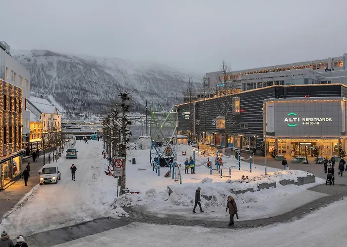 Northstay - The Grand L Luxurious L Location, Two Full Bathrooms * Tromsø