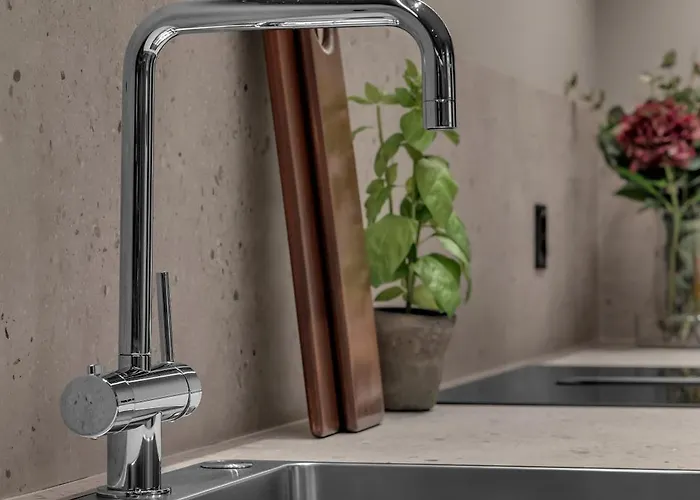 Northstay - The Grand L Luxurious L Location, Two Full Bathrooms 特罗姆瑟